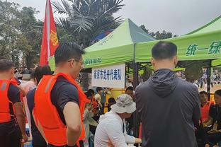 六台主持人：贝尔建议贝林厄姆学西语，那我建议他少打高尔夫